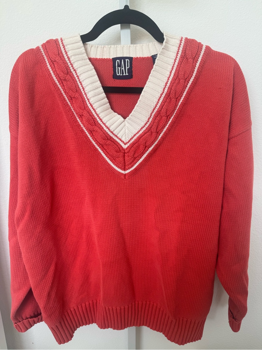 Vintage GAP 100% Cotton Cable Knit V-Neck Sweater Coral Cream L